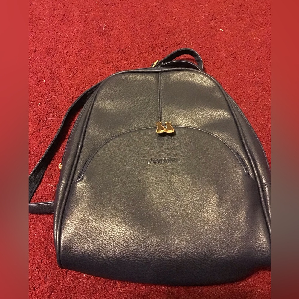 NEVENKA NAVY BLUE PU LEATHER BACKPACK GUC